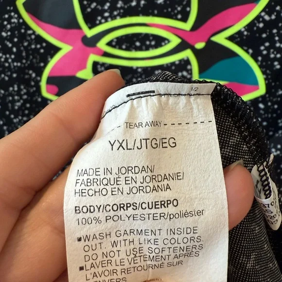 2 Under Armour Shirts - Picture 11 of 12